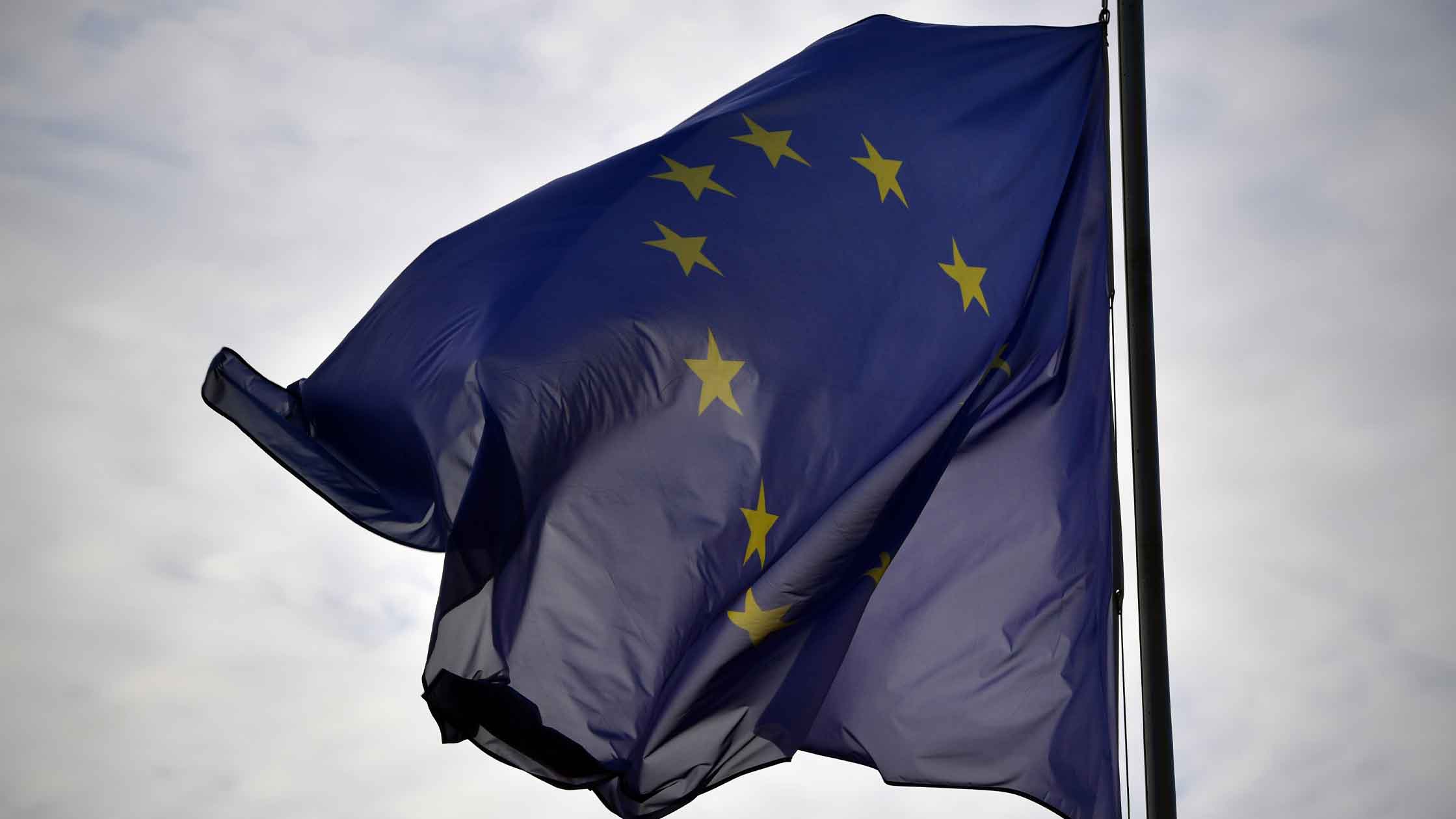 По словам главы Европейского совета Шарля Мишеля, новые санкции не распространятся на поставки нефти по трубопроводу undefined