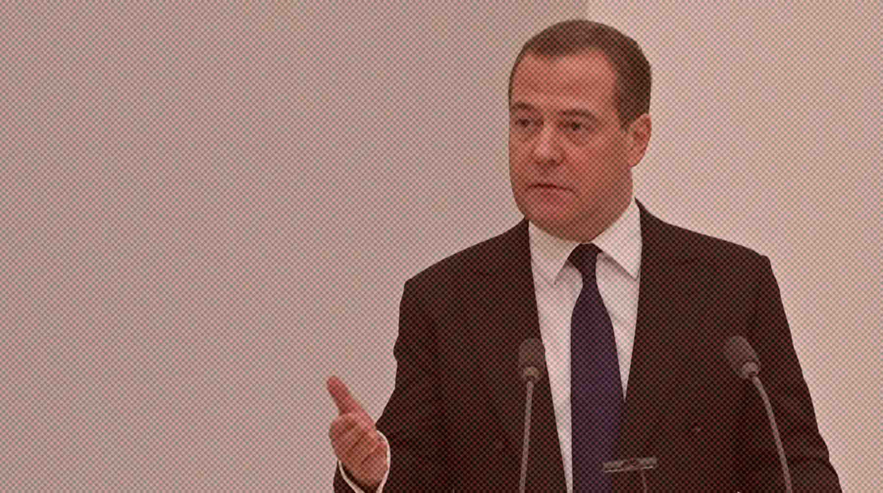 Dailystorm - Медведев назвал «рвением имбецилов» новый пакет санкций ЕС против России