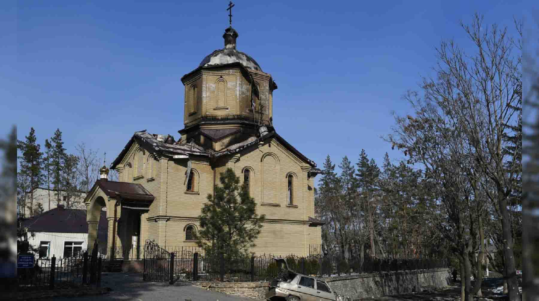 Храм в честь иконы Божией матери "Всех скорбящих радость" в городе Волноваха в Донецкой народной республике, пострадавший во время боевых действий.