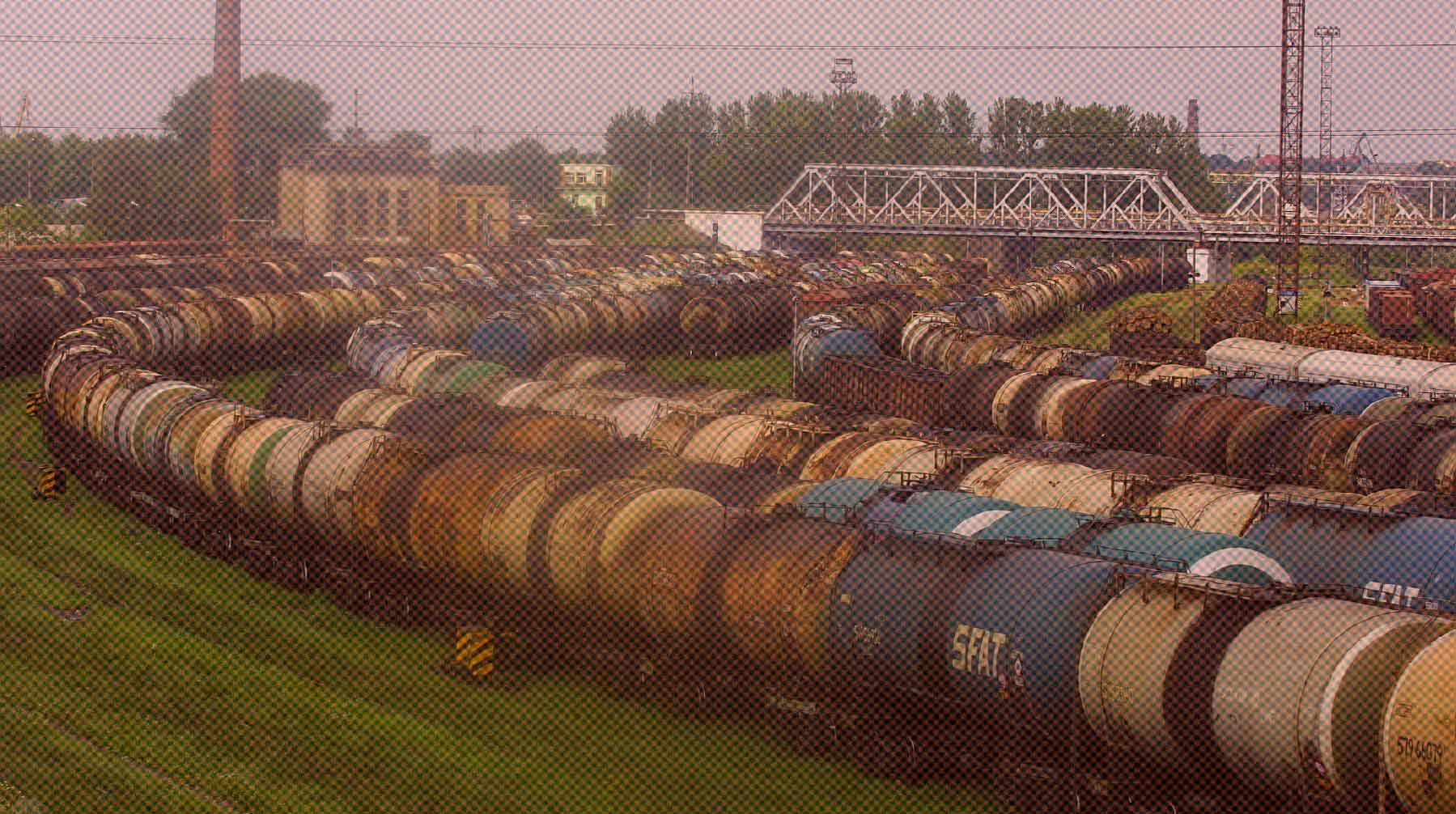 Dailystorm - Нефтепродукты, икра, спирт: названы товары, запрещенные для перевозки в Калининград через Литву