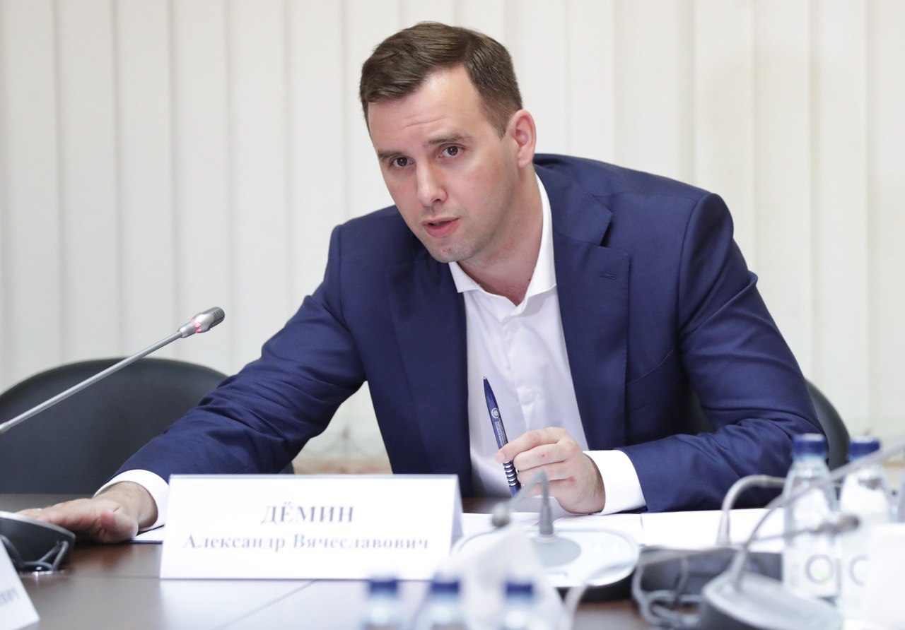 Ключевым в ситуации с задержанием экс-мэра является предоставление информации по следствию, заявил Александр Демин undefined