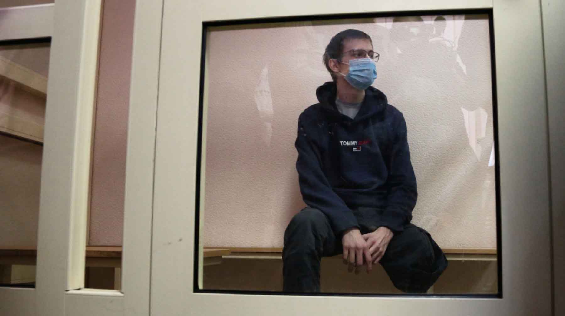 Тимур Бекмансуров, обвиняемый в массовом убийстве в Пермском государственном университете, в Дзержинском районном суде Перми, где рассматривается ходатайство следствия о продлении его ареста