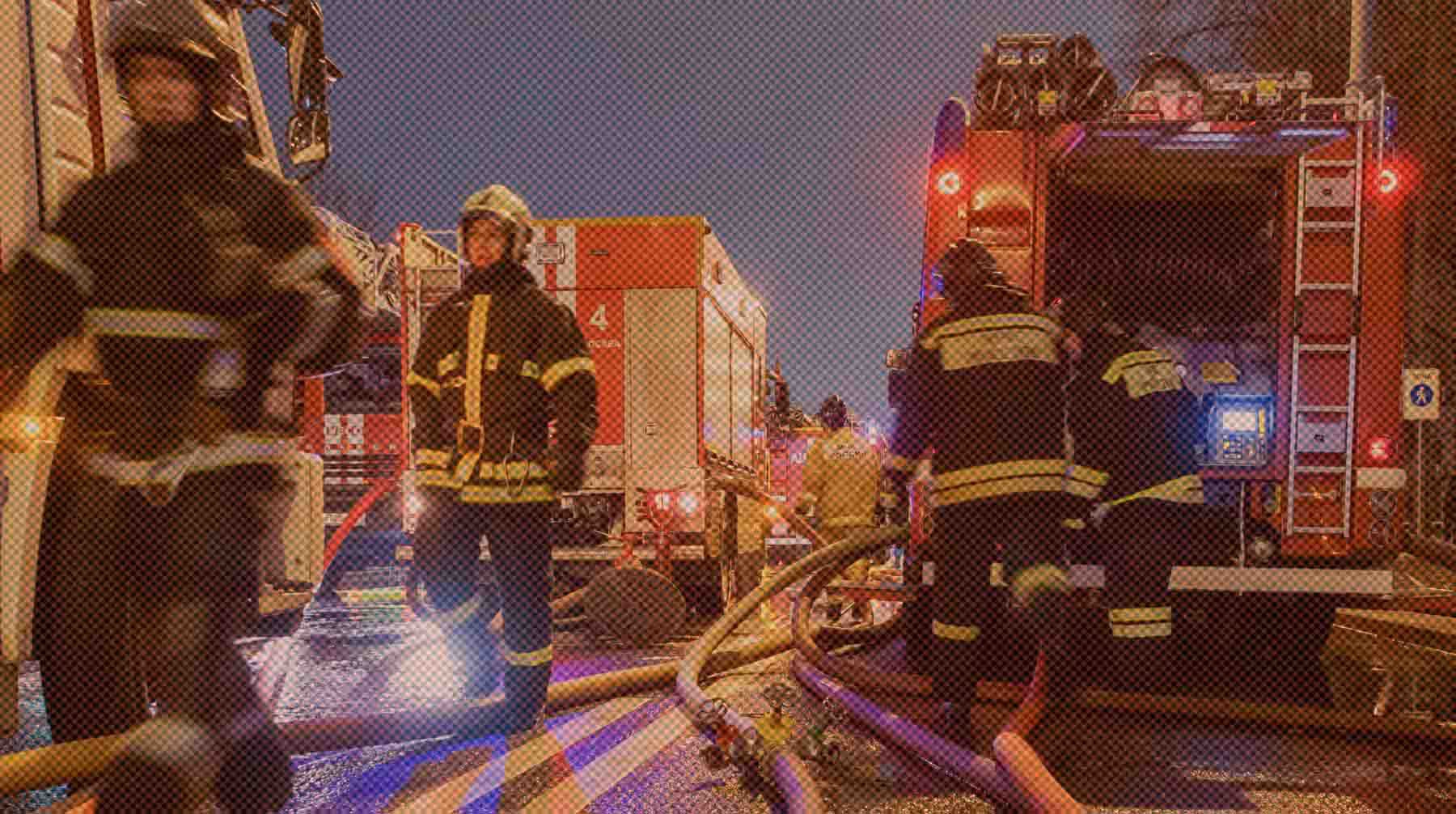 Dailystorm - Огромные клубы дыма и грохот от взрывов: ТЦ «Мега Химки» горит в Подмосковье