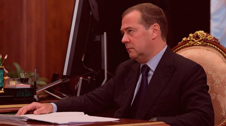 Медведев: Мир вплотную подошел к угрозе третьей мировой войны — Daily Storm