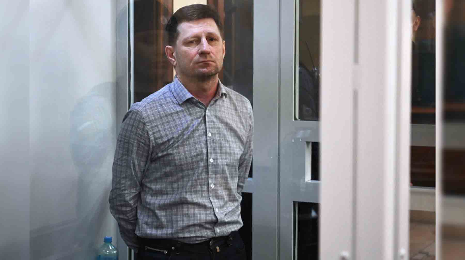 Бывший губернатор Хабаровского края Сергей Фургал, обвиняемый в организации убийств, во время оглашения приговора в Московском областном суде