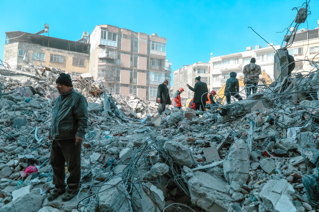 Dailystorm - Число жертв землетрясений в Турции превысило 40 000