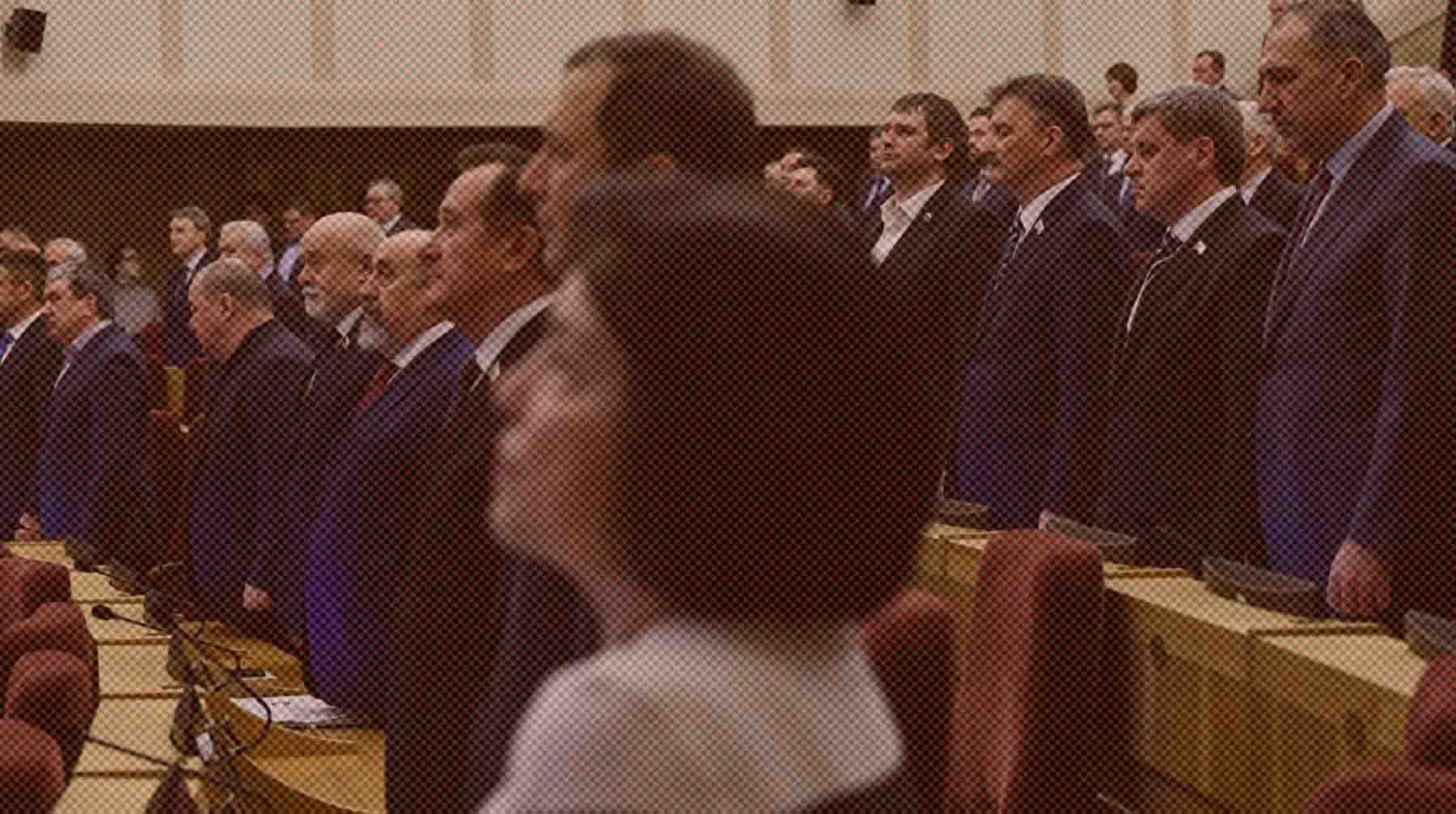 49 депутатов закса поддержали инициативу, против выступили 12 человек, один парламентарий воздержался Депутаты на внеочередной сессии Законодательного собрания Новосибирской области