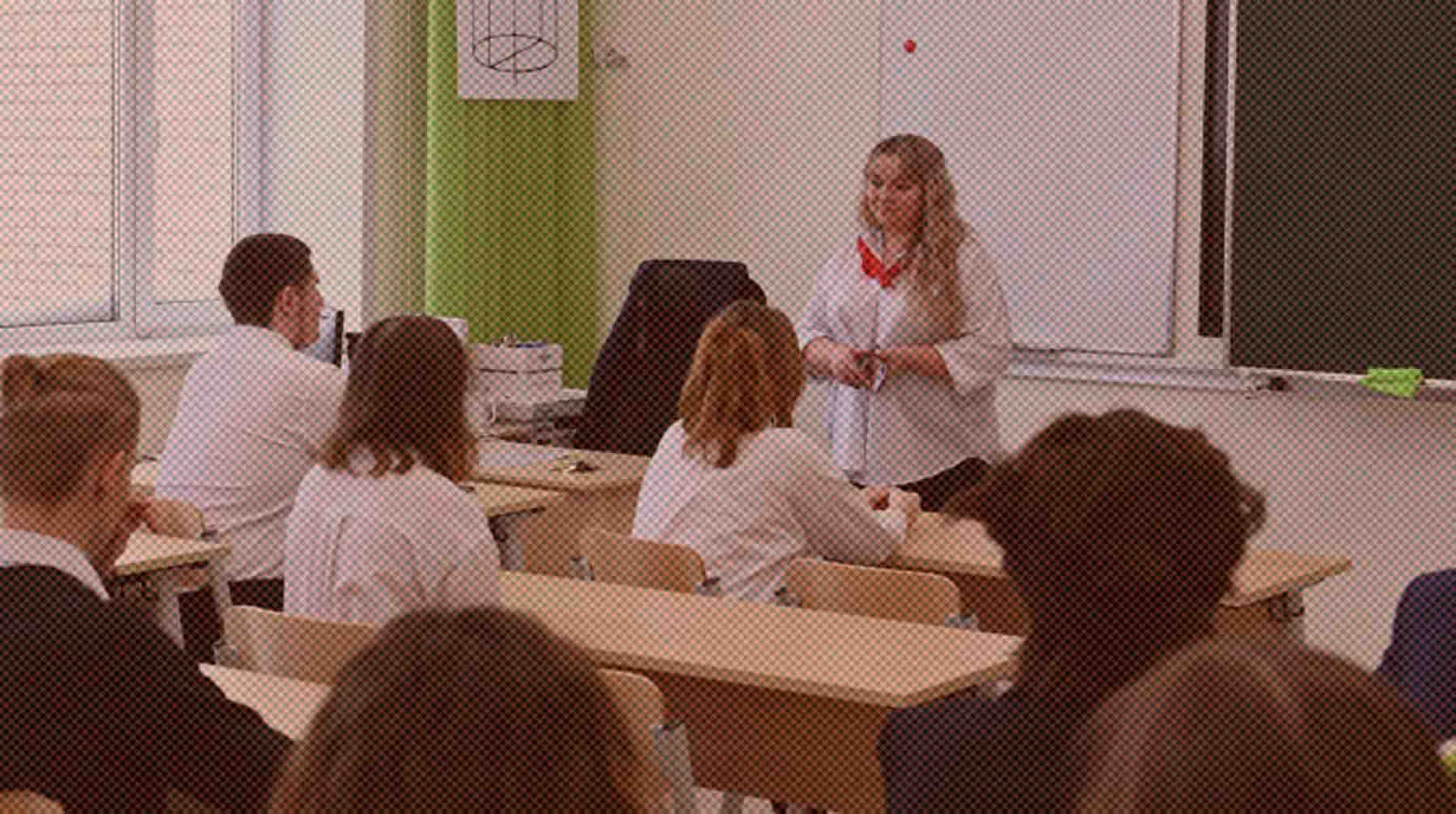 В Заксобрании Петербурга рекомендовали школам провести родительские собрания после смерти девочки на уроке физкультуры