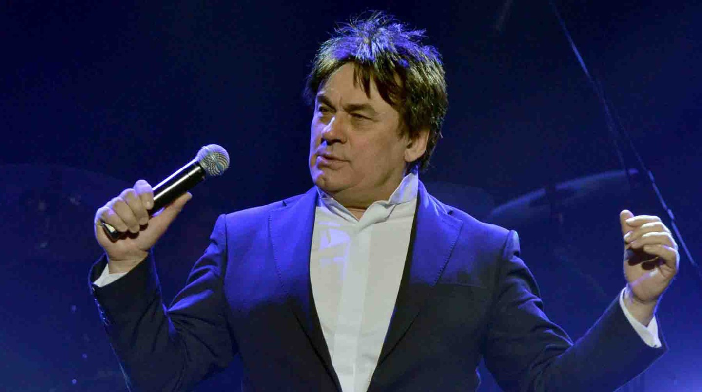 Александр Серов