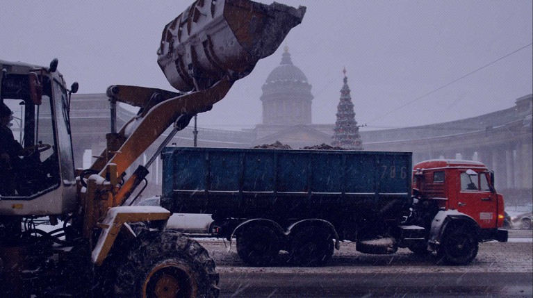 В Петербурге 87% дворников от штатной численности, но местные власти заверили, что этого достаточно для уборки