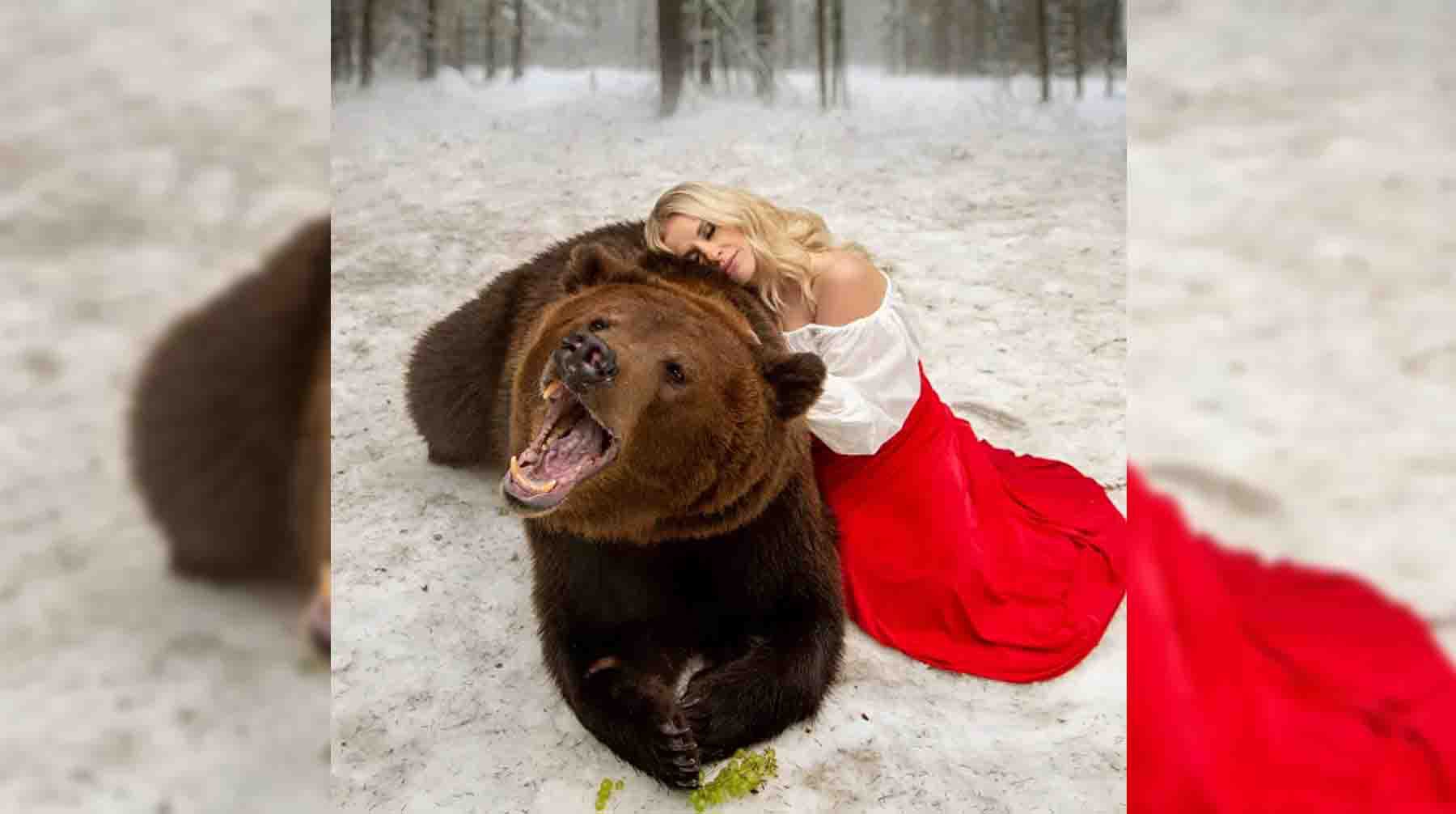 Мария Носова с медведем