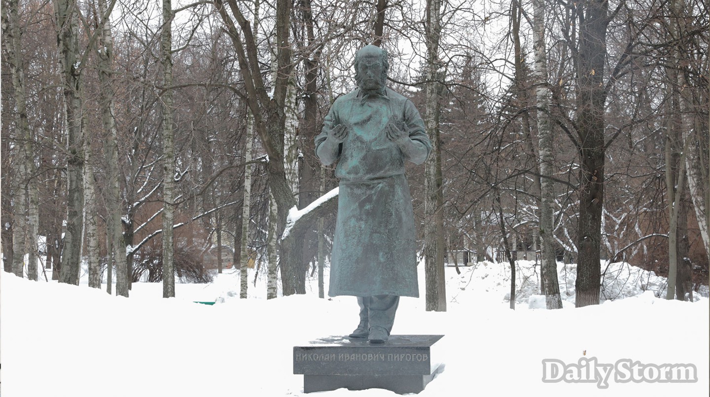 Памятник Н.И. Пирогову