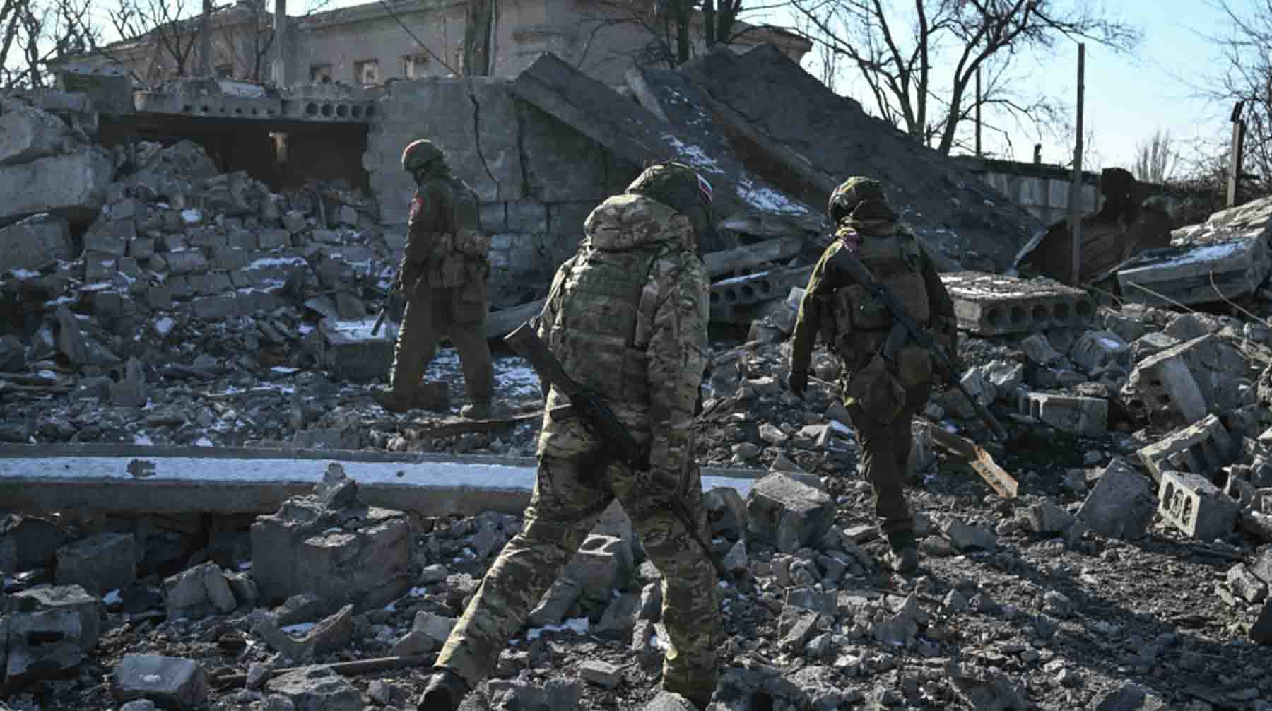 Бойцы 55-й мотострелковой бригады Центрального военного округа (ЦВО) на зачистке Авдеевки