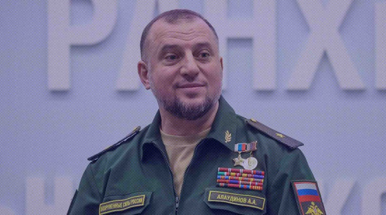 Противник бросает позиции, заявил замначальника Главного военно-политического управления ВС РФ