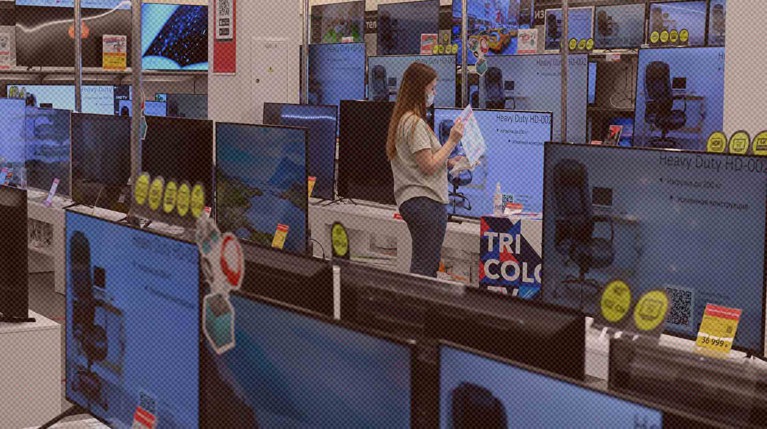 В АКОРТ рассказали, насколько взлетят цены на смартфоны и бытовую технику из-за пошлин Трампа — Daily Storm