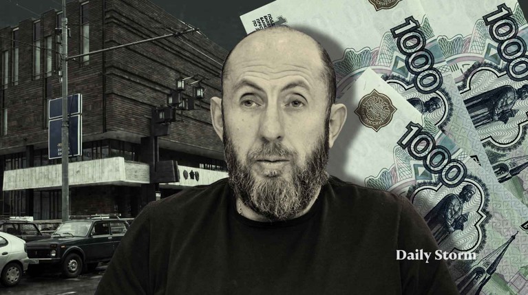 «Если вкратце, после того как пришел Кехман, МХАТ умер»: артисты рассказали, что происходило в театре за три с лишним года его правления