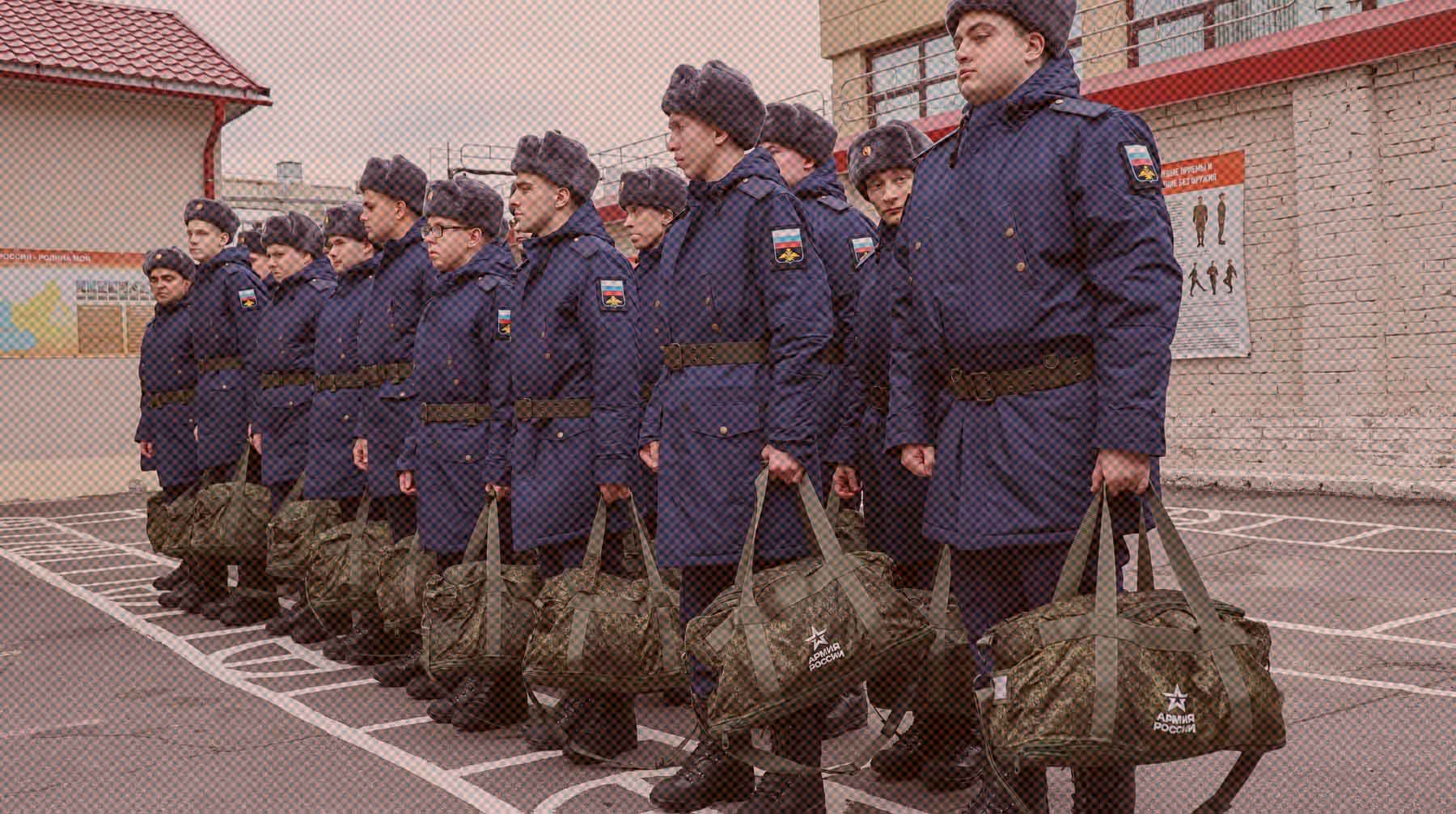 С 2027-го обмундирование должны будут шить только из тканей российского производства Фото: Global Look Press / Петров Сергей