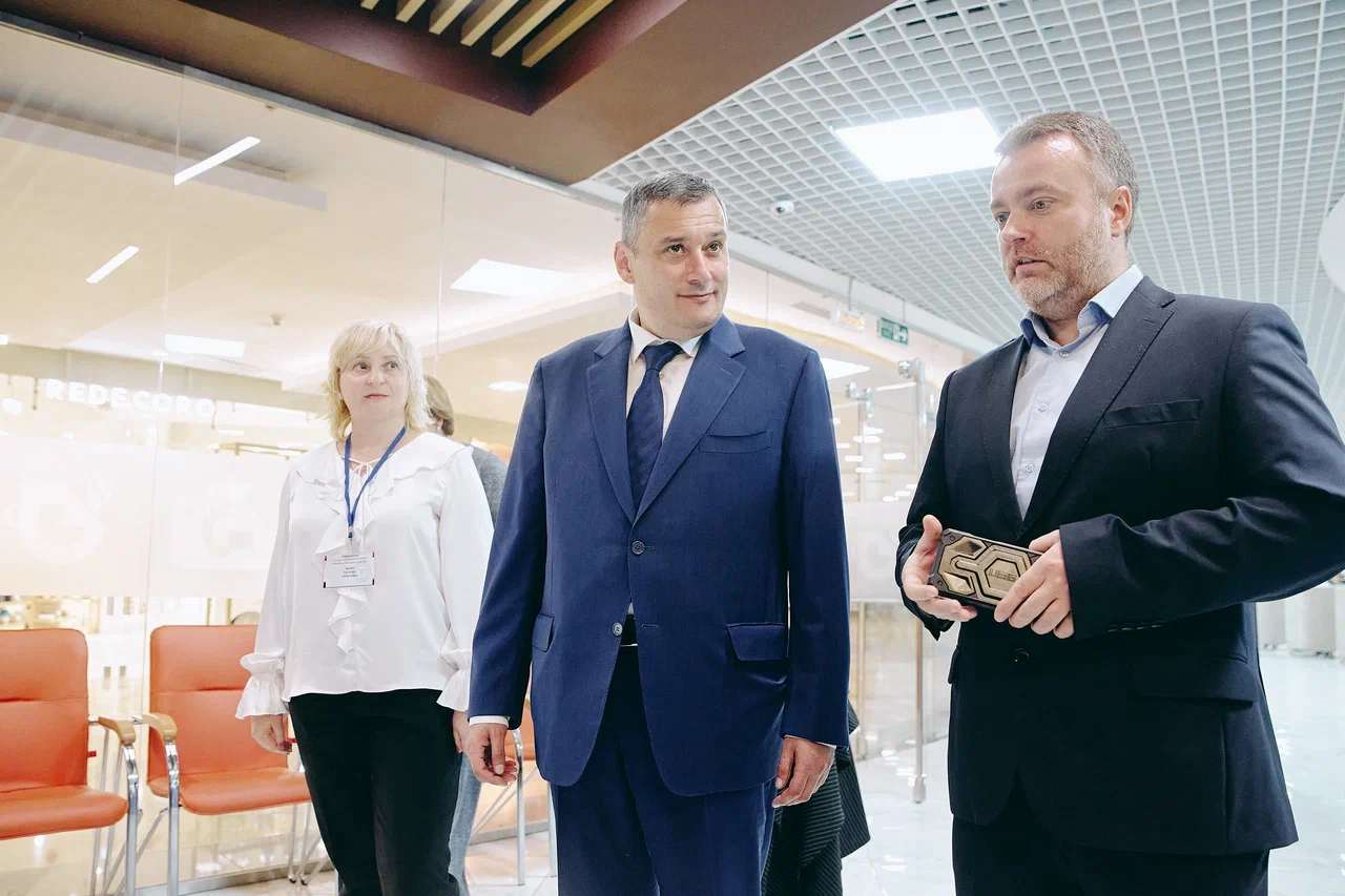Он посетил один из них Александр Хинштейн