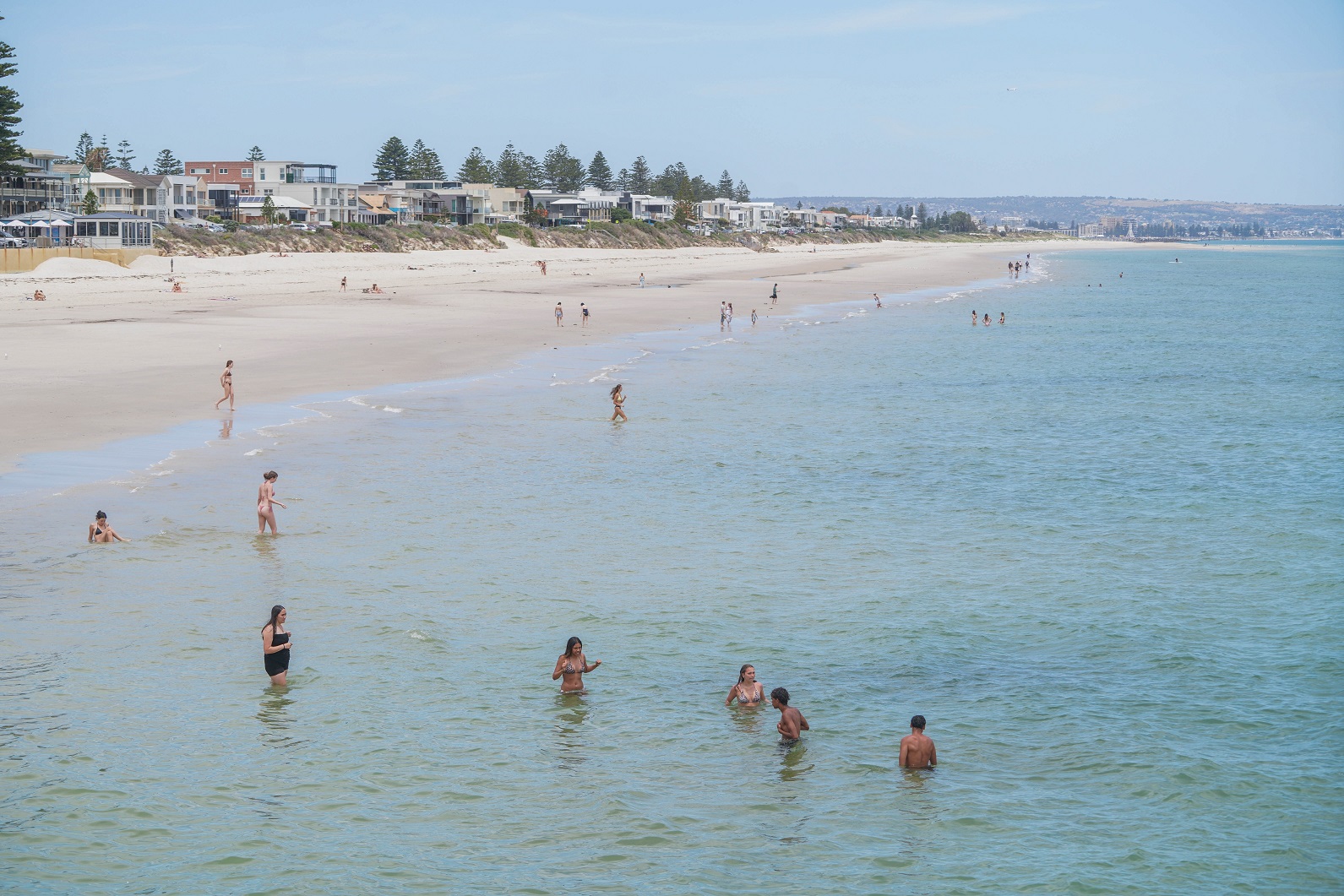 По предварительной информации, погибли 10 человек, десятки ранены undefined