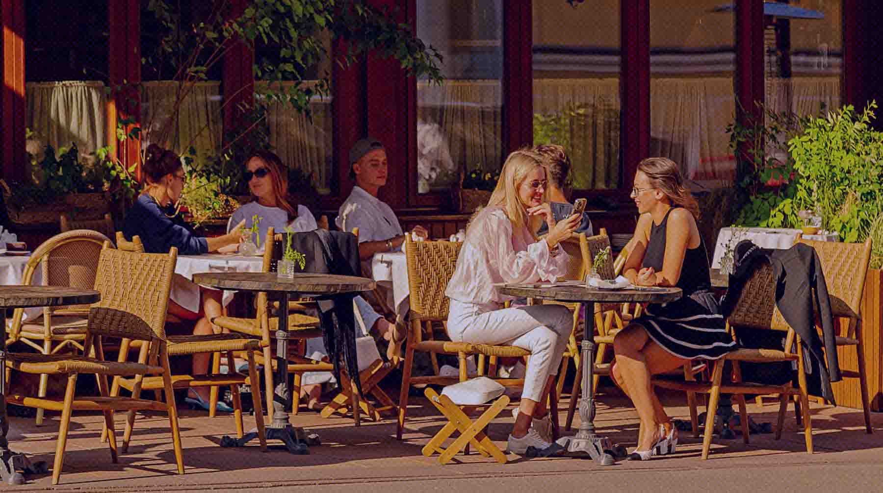 Город поддерживает владельцев кафе и ресторанов в непростые времена для бизнеса Фото: Mos.ru