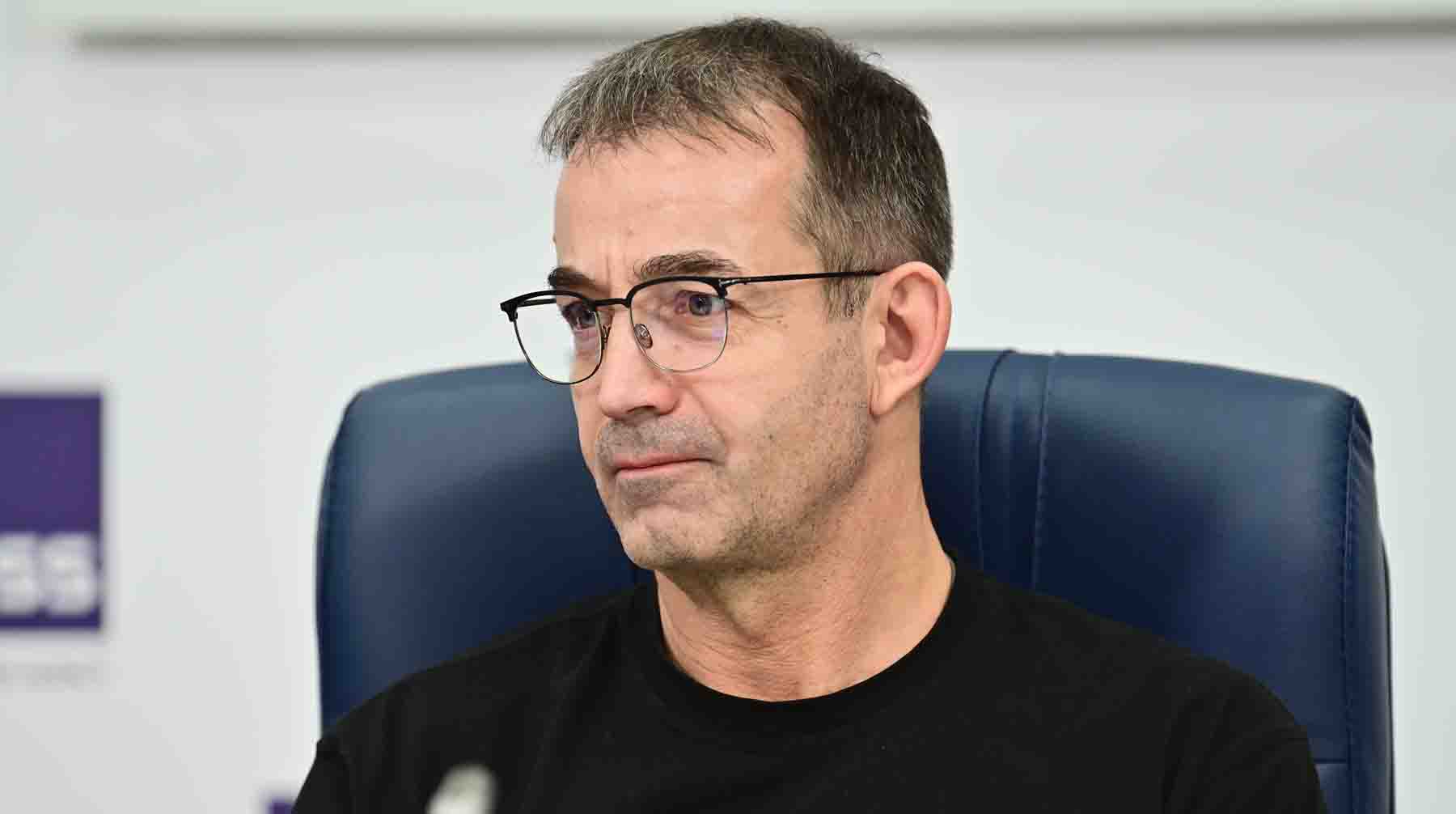 Дмитрий Певцов