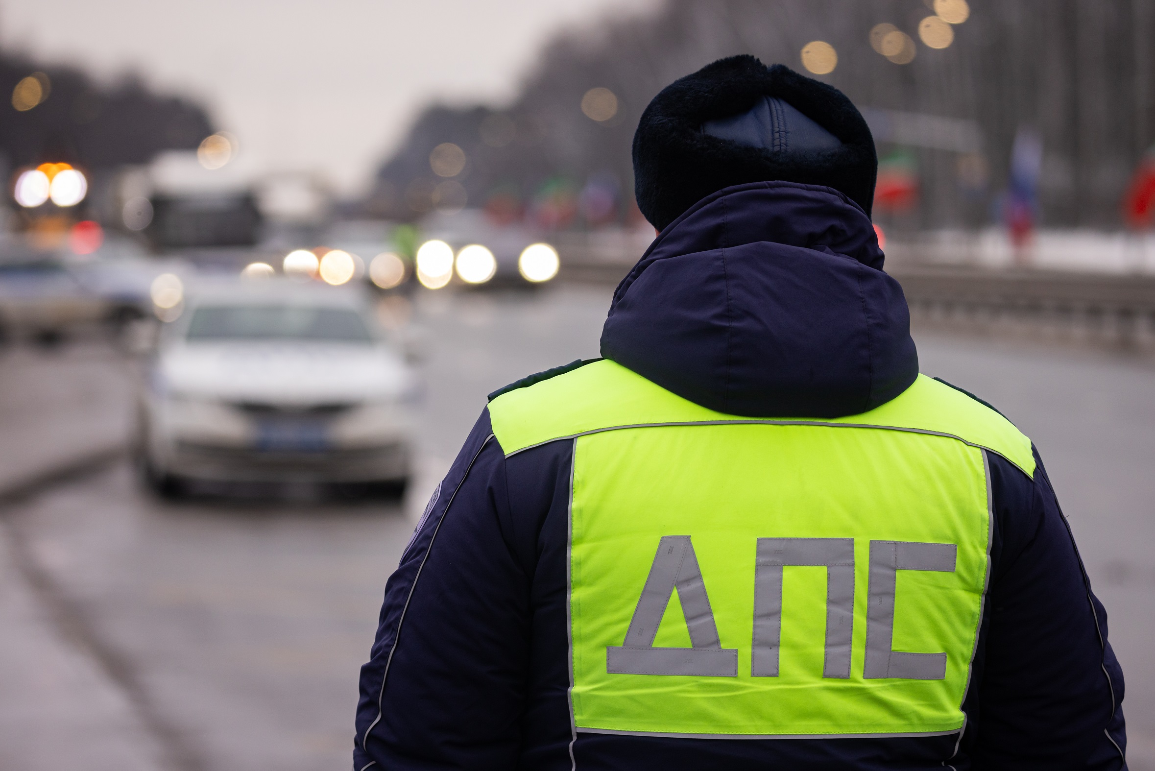 Следственный комитет возбудил уголовное дело по факту посягательства на жизнь правоохранителей, на месте работают криминалисты undefined