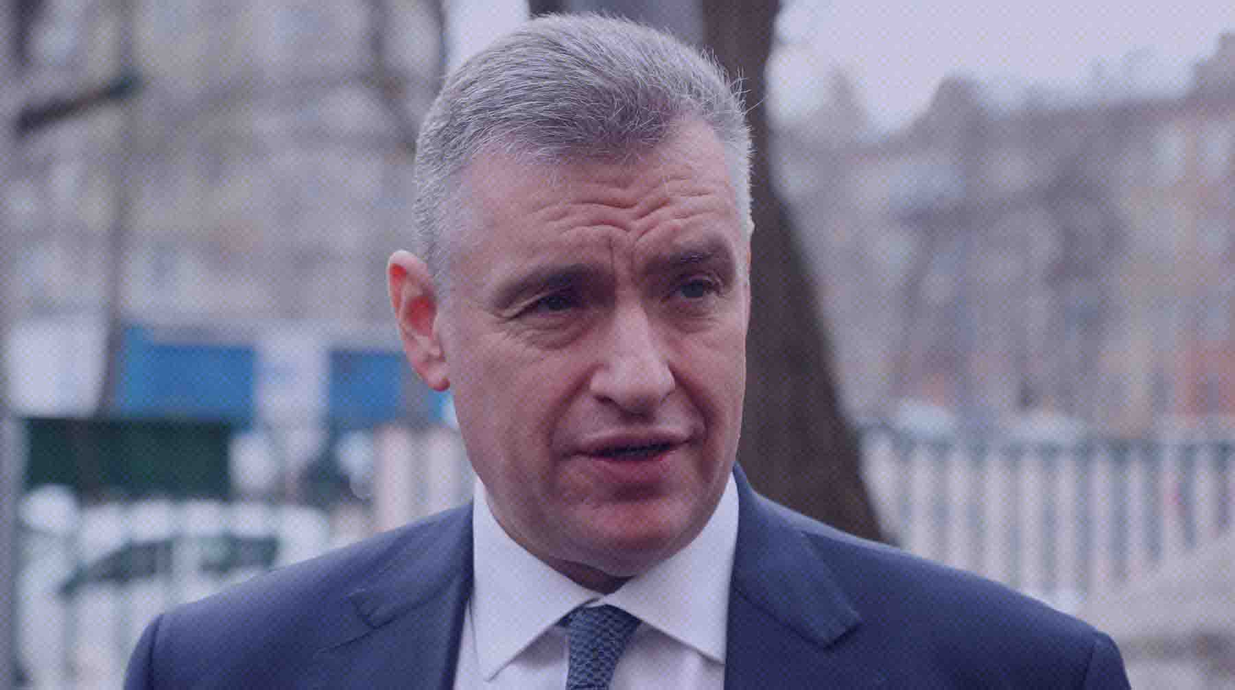 Деньги можно направлять туда, где дорог вообще нет, считает лидер ЛДПР Леонид Слуцкий