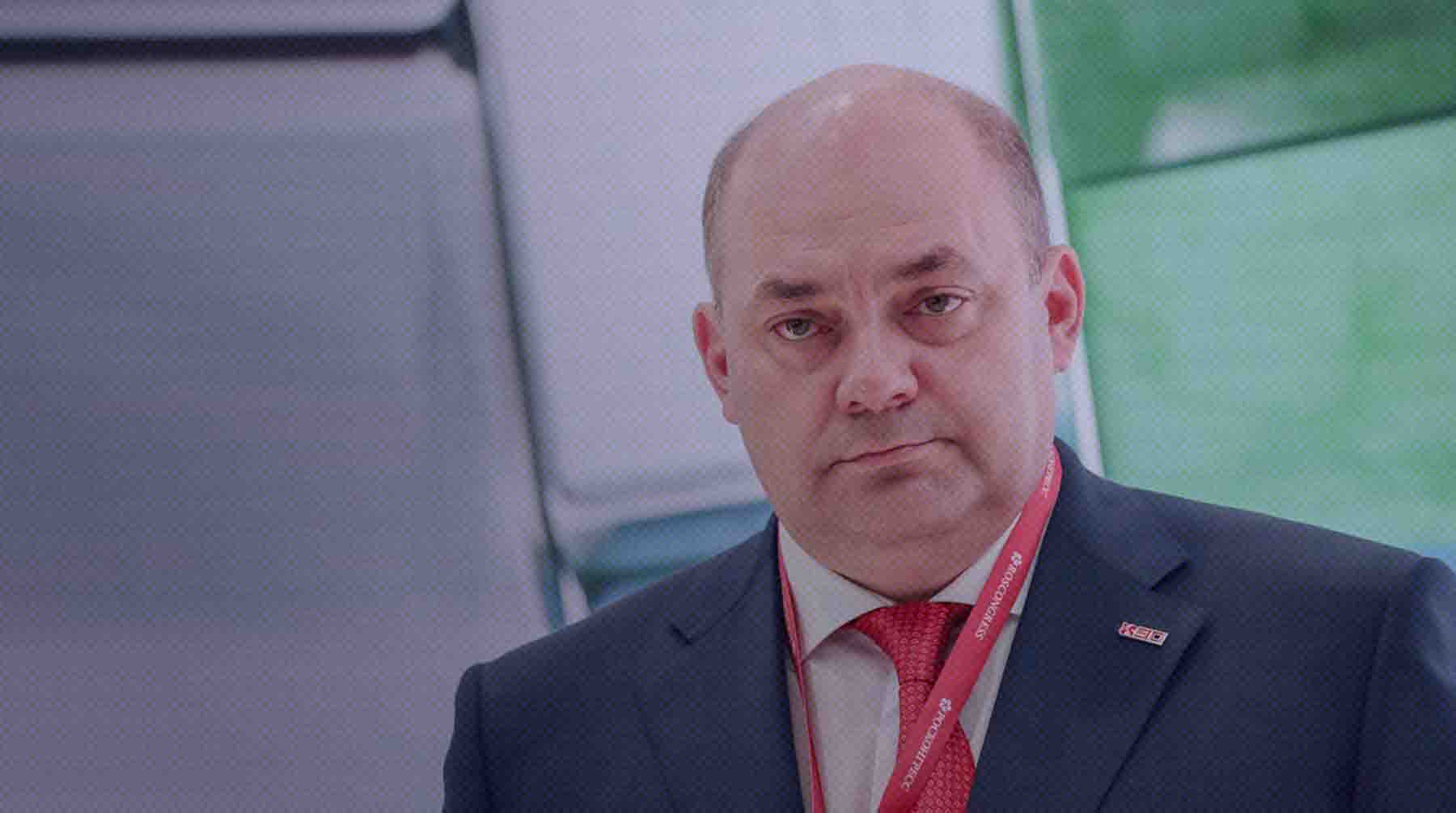 Он обвиняется во взятках в особо крупном размере Алексей Смирнов