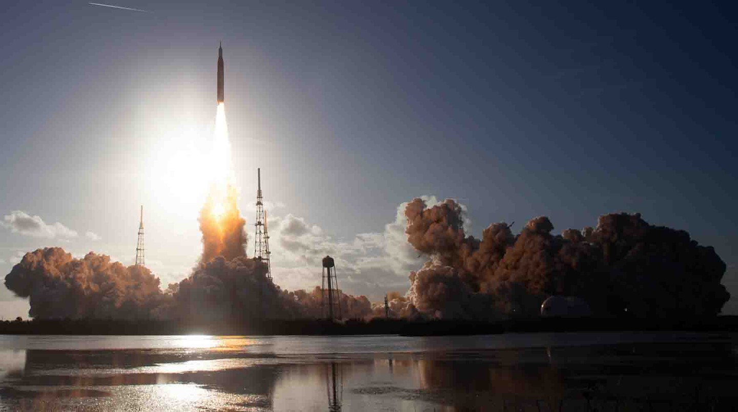 Запуск ракеты NASA на Луну (космическая миссия «Артемида II»)