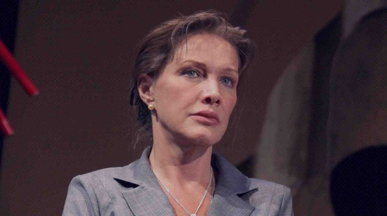 «Близкие говорят, что там страшно»: актриса Елена Проклова пожелала жителям Туапсе набраться терпения и верить, что это не навсегда