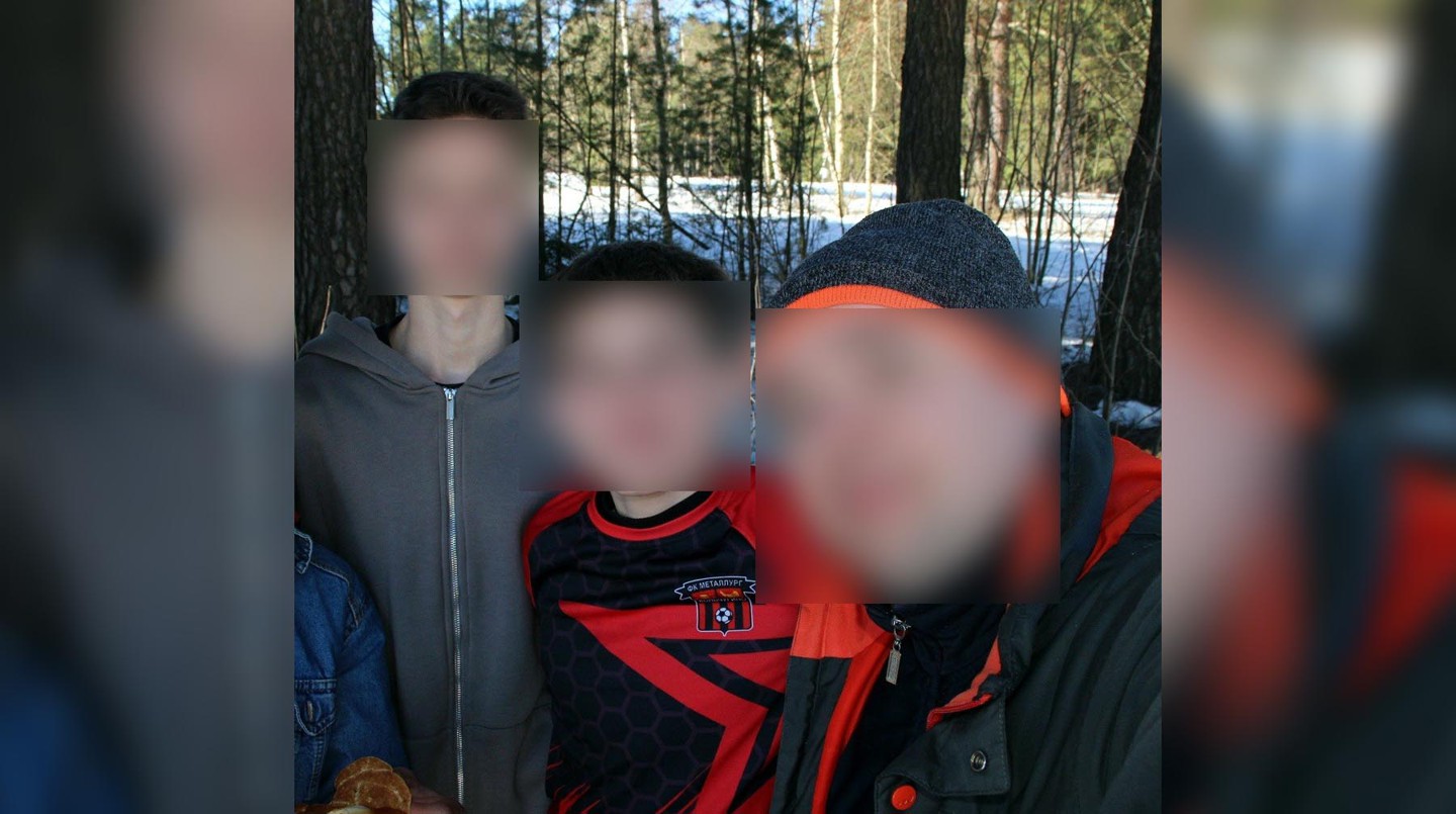 Алексей Иванов с подростками
