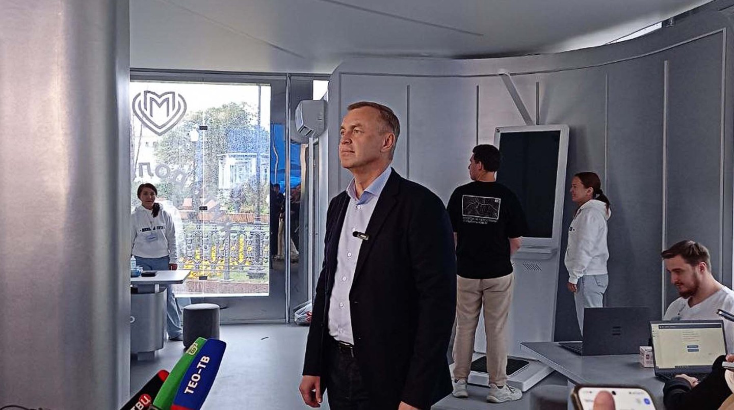 Дмитрий Назаров